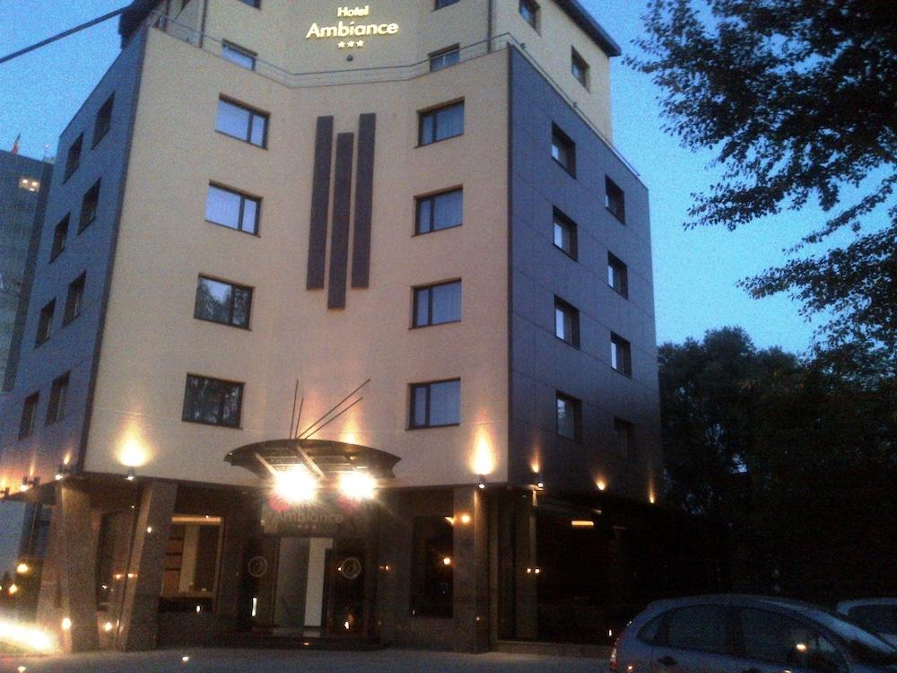 Ambiance Hotel Букурещ Екстериор снимка