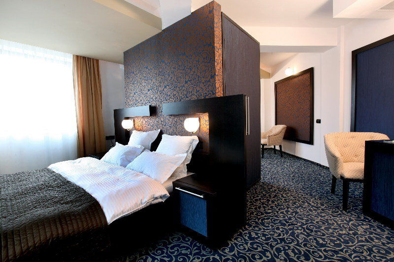 Ambiance Hotel Букурещ Екстериор снимка